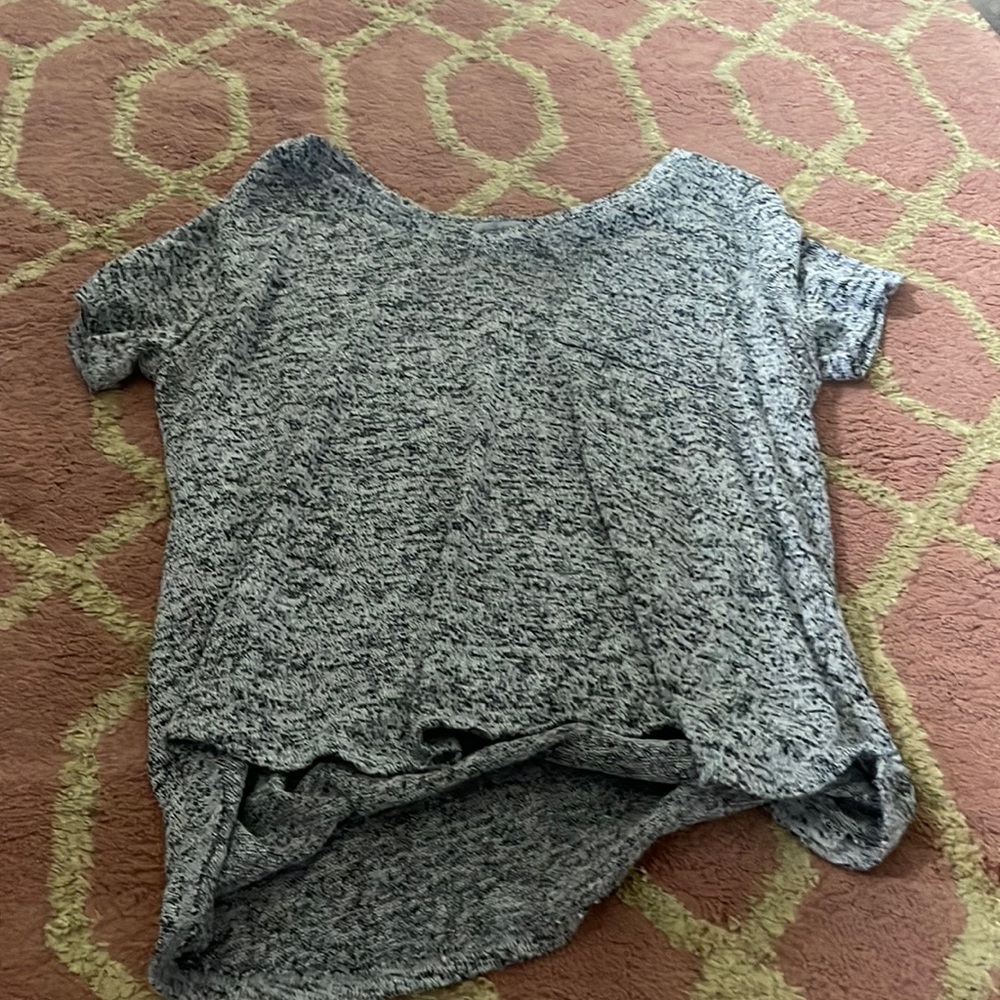 Women’s t-shirt size small